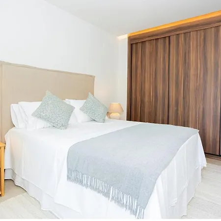 New Modern 3 Bedrooms With Ocean Views 아파트 마르베야