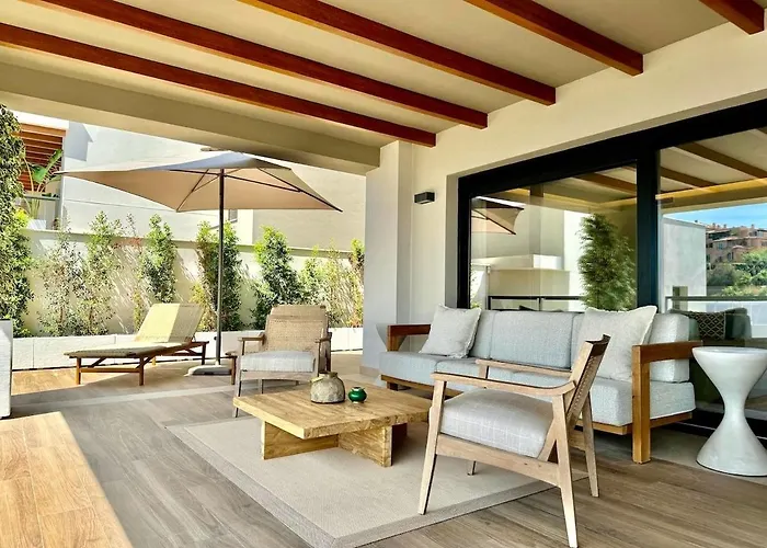 New Modern 3 Bedrooms With Ocean Views