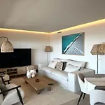 New Modern 3 Bedrooms With Ocean Views *