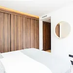 New Modern 3 Bedrooms With Ocean Views *