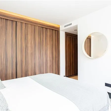 New Modern 3 Bedrooms With Ocean Views *