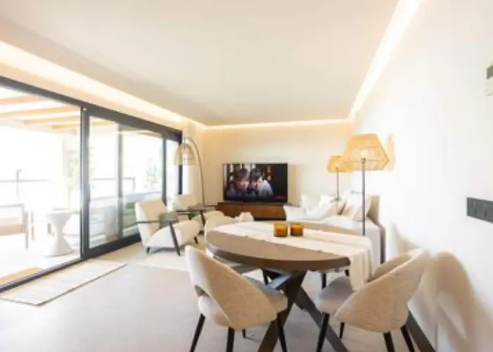 New Modern 3 Bedrooms With Ocean Views Appartamento